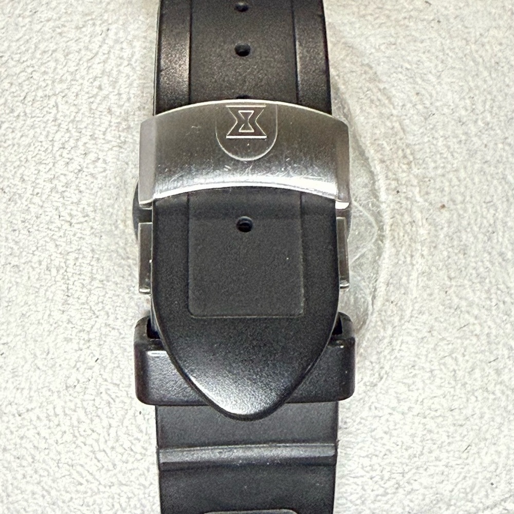 Edox Chrono Offshore 1 Sharkman ll North Pole Limited Editition Men’s Watch - Picture 6 of 8